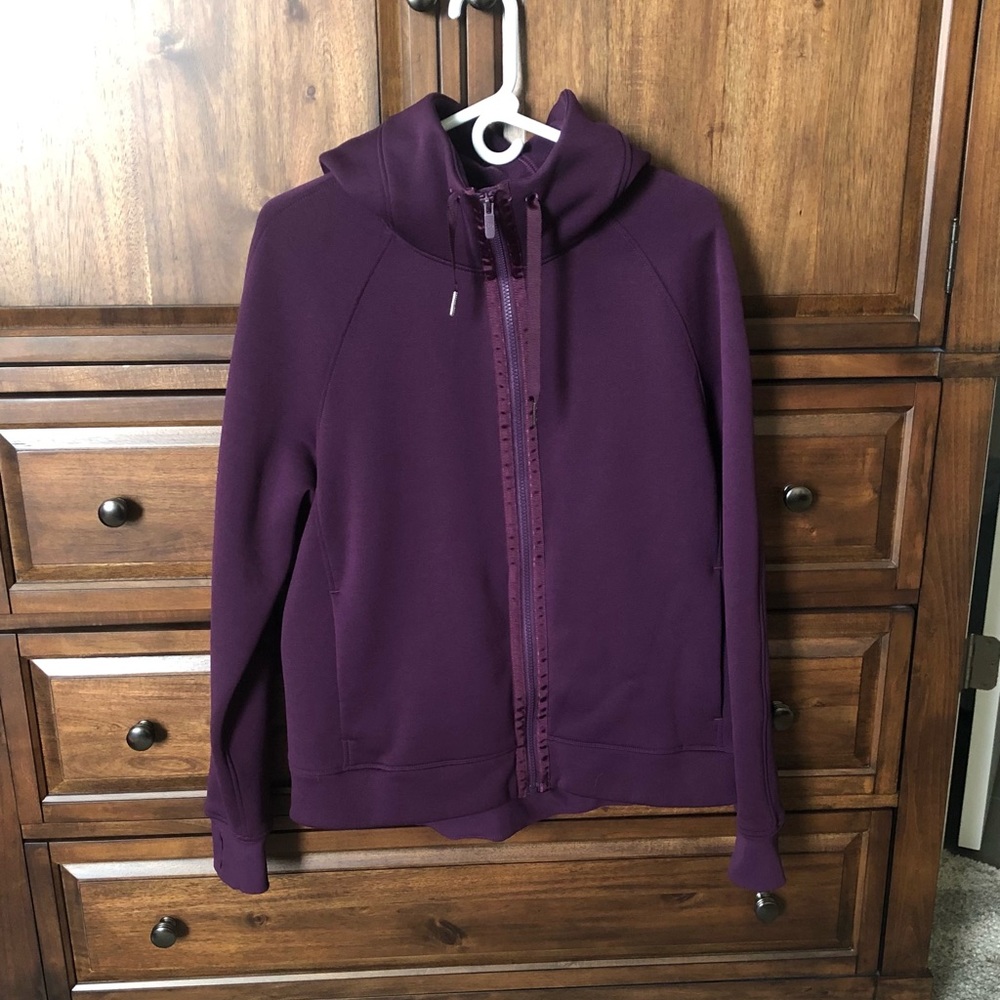 LULULEMON RIBBON HOODIE SZ.12 Color Wine.